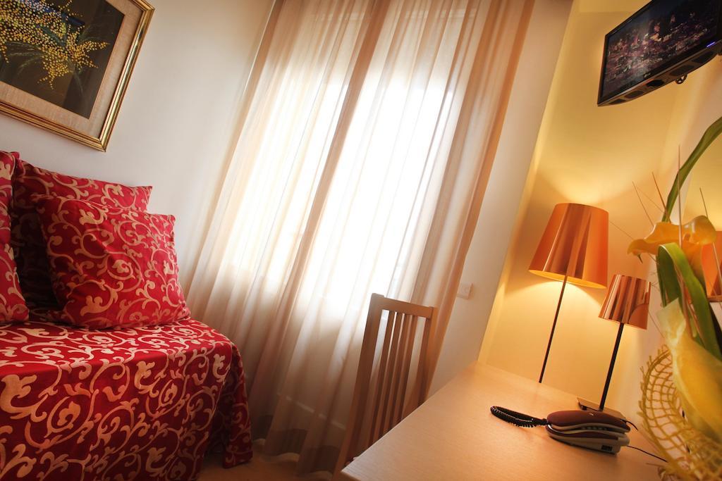 Hotel Mimosa Беллария-Иджеа-Марина Экстерьер фото