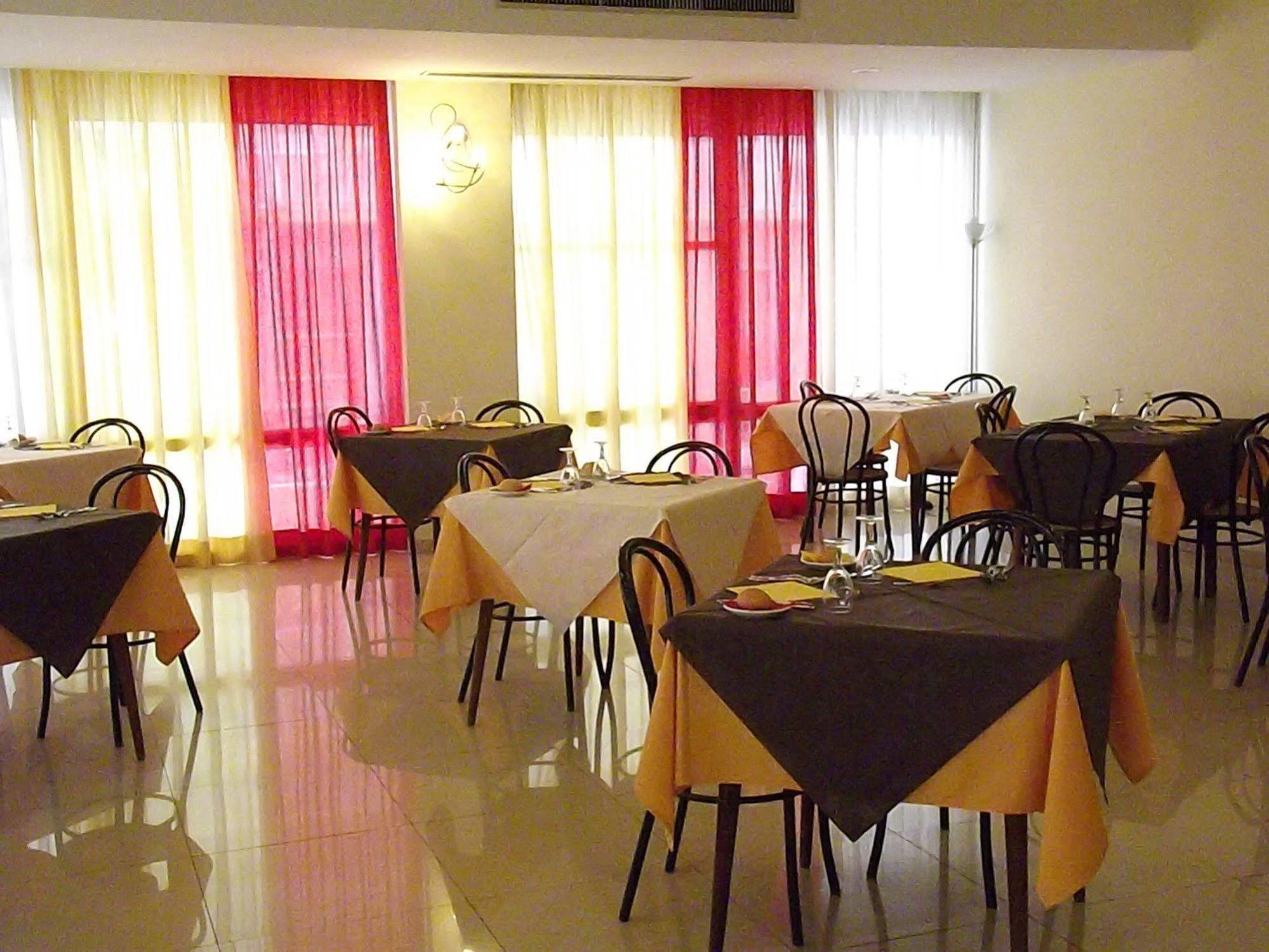 Hotel Mimosa Беллария-Иджеа-Марина Экстерьер фото