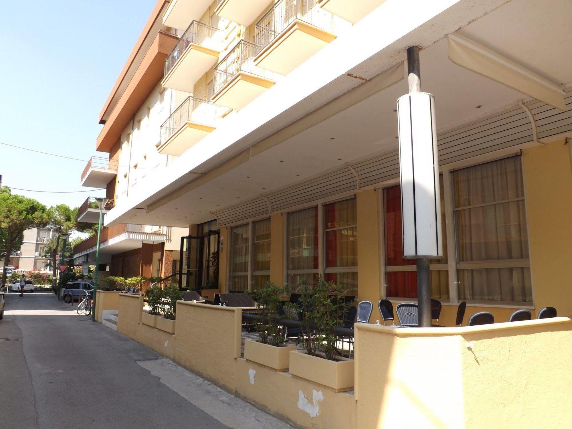 Hotel Mimosa Беллария-Иджеа-Марина Экстерьер фото